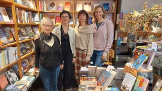 Gründerin Regine Elsässer, Mitinhaberin Yvonne Wenzel und die Buchhändlerinnen Vera Stanyak und Julia Gast