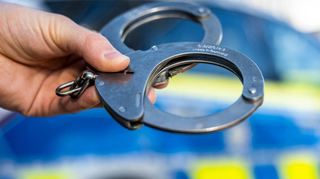 In Mannheim ist ein 16-Jähriger verhaftet worden. Er soll für mehrere Straftaten verantwortlich sein