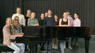 Am Moll in Neckarau haben die ersten Musikgymnasiastinnen und -gymnasiasten mit ihrer Arbeit begonnen.