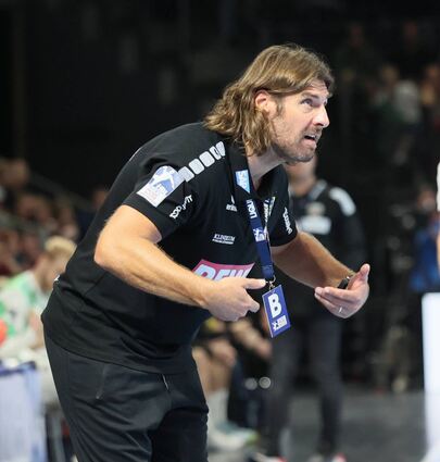 „Wie bleiben wir unter Stress stabil?“ Das fragt sich Löwen-Trainer Sebastian Hinze.