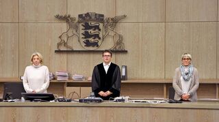 Die Richterbank am Mannheimer Landgericht: Das Berufungsverfahren gegen eine Weinheimer Ärztin ist fortgesetzt worden.