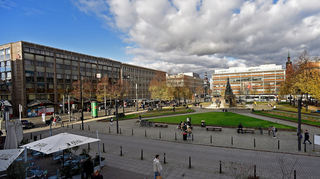 Der Paradeplatz in Mannheim mit der Grupello-Pyramide in der Mitte.