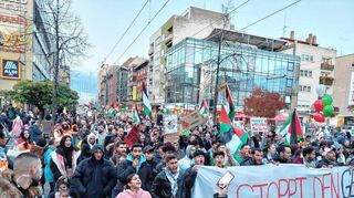 Eine Demonstration mit bis zu 2000 Menschen, die sich mit Palästina solidarisierten, ist am Samstagnachmittag friedlich verlaufen.