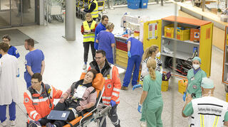 Was passiert, wenn die Abfallverwertung in Dossenheim explodiert? Das übte die Uniklinik Heidelberg am Samstag.