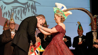 Auch Christian Specht kam zur Inthronisation der Stadtprinzessin Larissa I.