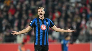 Wie soll es nur besser werden beim SV Waldhof? Stürmer Pascal Sohm lamentiert beim Spiel in Essen.