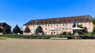 Um diese beiden Blocks der früheren Spinellikaserne, 1938 für die damalige Pionierkaserne gebaut, geht es. Sie stehen schon lange leer.