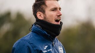 Steht dem FV Biblis nicht mehr als Interimstrainer zur Verfügung: Denny Oßwald, hier beim jüngsten Heimspiel gegen die SG Unter-Abtsteinach, wird in Zukunft wieder ausschließlich als Spieler des FVB agieren.