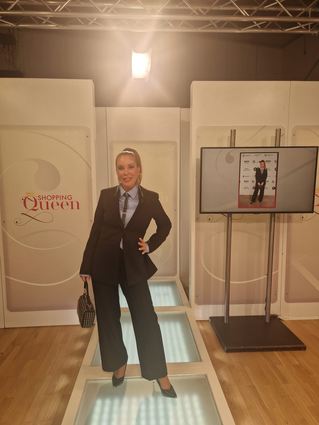 Mannheimerin Tanja Weber auf dem Catwalk in der Sendung „Shopping Queen“.