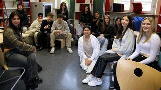 In Interviewübungen lernten die Schülerinnen und Schüler, worauf sie beim Stellen von Fragen achten müssen.