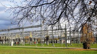 das Umspannwerk Bürstadt ist Endstation und Verteilstation für die Gleichstromtrassevon der Nordsee namens Rhein-Main-Link

Bild: bjz

20.11.2023