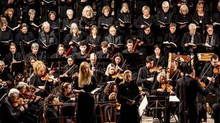 19.11.23 Der Evangelische Oratorienchor der Pfalz konzertiert mit der Kammerphilharmonie Mannheim unter der Leitung Landeskirchenmusikdirektor Jochen Steuerwald in der protestantischen Gedächtniskirche Speyer und bieten die "Messa da Requiem" von Giuseppe Verdi dar. Als Solisten singen Astrid Kessler, Sopran, Nora Steuerwald, Mezzosopran, Andres Agudelo, Tenor, und Magnus Piontek, Bass