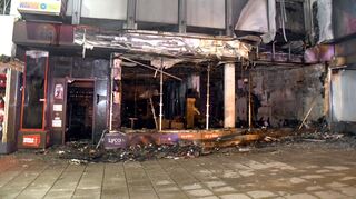Der Handyreparaturladen in Worms brannte in der Nacht zum Mittwoch komplett ab.
