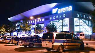 Beim Spiel der Adler Mannheim gegen die Rapperswill Jona Lakers haben Gästefans randaliert. (Symbolbild)