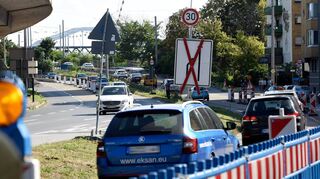 Ein Mobilitätsportal könnte Abhilfe schaffen und zeigen, wie Verkehrsteilnehmer Engstellen auf Mannheims Straßen umfahren können.