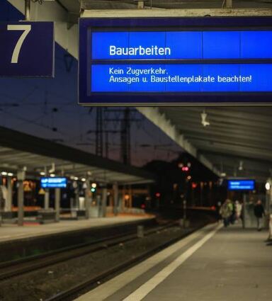 Wegen Bauarbeiten fahren im Januar auf der Riedbahn keine Züge.