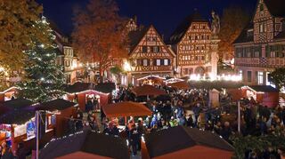Volksfest-Stimmung, Musik- und Kinderprogramm gibt es wieder beim Ladenburger Weihnachtsmarkt.