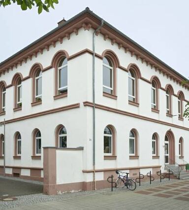 Die Volkshochschule stellt ihr neues Programm vor.