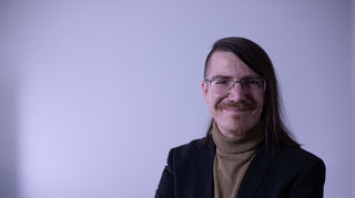 Der Mannheimer Christian Fein hat die Initiative "KeinerBleibtAllein" gegründet. Vernetzt hat er so bereits tausende Menschen.