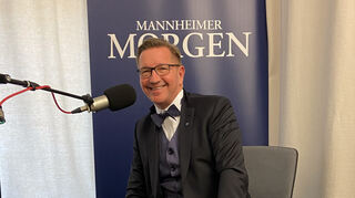 Bernhard Wolff leitet den BASF-Weinkeller.