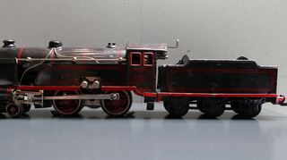 Die Firma gibt es nicht mehr: Das Modell einer Dampflokomotive 7104 der Firma Bing vom Beginn der 1930er Jahre zählt zu den Spielzeugschätzen.