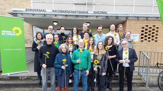 Führen die Liste als Spitzenquartett in den Wahlkampf: Daniel Bockmeyer (1. Reihe, v.l.), Gabriele Baier, Chris Rihm und Nina Wellenreuther. 16 weitere Kandidatinnen und Kandidaten komplettieren die ersten 20 Listenplätze.