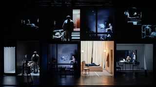 Ein engagiertes Ensemble spielt frei nach Lessing den neuen Mannheimer „Nathan“ im Alten Kino Franklin.