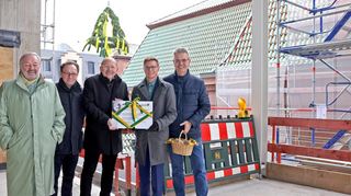Richtfest im Alice Bensheimer Saal des Rosengartens mit (v.l.) Andreas Schmucker, Karlheinz Heffner, Christian Specht, Bastian Fiedler und Carsten Südmersen.