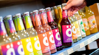 In Baden-Württemberg trinken mehr Männer als Frauen Limonade und Cola.