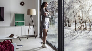Draußen kalt, drinnen warm: So soll es im Winter gerne sein. Moderne Fenster helfen dabei.