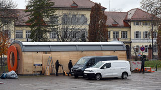 Der neue Teo-Markt vor dem Schloss in Neckarhausen steht, am 21. Dezember soll er öffnen.