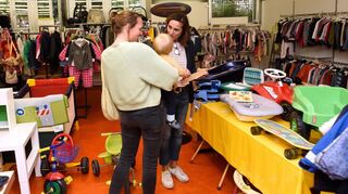 Das Kinderkaufhaus der Diakonie lebt von Spenden – so werden Produkte weitergenutzt statt entsorgt.
