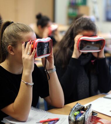 Eine Zeitreise in die Antike oder eine Wanderung durch den menschlichen Körper: VR macht es möglich und wird bereits in diversen Schulen erprobt.