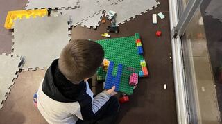 Den Lego-Raum gibt es in diesem Jahr zum ersten Mal bei der KinderVesperkirche – und er ist stets gut gefüllt.