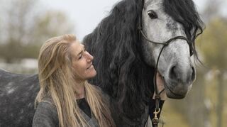 Der siebenjährige Lusitano-Wallach „Grandioso“ eröffnet Karin Brecht-Tillinger ungeahnte Möglichkeiten.