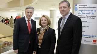 Bei einer Konferenz 2010 im Mannheimer Stadthaus: SPD-Politikerin Helen Heberer mit dem damaligen Berliner Bürgermeister Klaus Wowereit (links) und dem Mannheimer OB Peter Kurz.