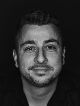 Regisseur des Filmes Asche: Tobias Obentheuer.