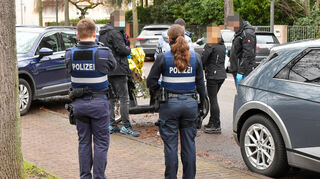 Den schwarzen Roller stellten die Flüchtigen am Ebertpark ab und stiegen in einen Transporter um. Beamte fanden das Fahrzeug schnell.