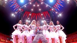 Auch das Weihnachtscircus-Revue-Ensemble und Clown Chistirrin (Marco Antonio Vega) treten beim 1. Mannheimer Weihnachtscircus auf.