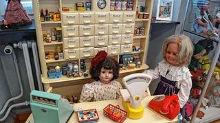 Auch ein Puppen-Kaufmannsladen aus den 1960er-Jahren ist Teil der Ausstellung.