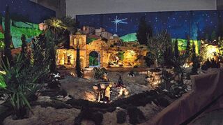 Die Speyerer Domkrippe wächst während der Adventszeit bis zum 6. Januar und zieht stets viele tausend Besucher an.
