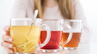 Von traditionell bis teeähnlich: Nur eines der Heißgetränke stammt von einer echten Teepflanze.