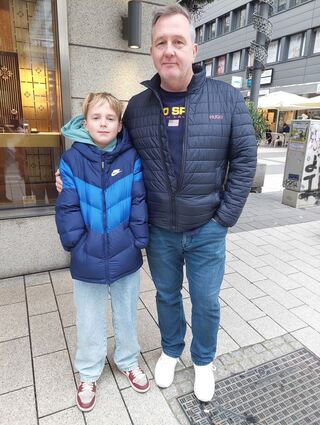 Max und sein Papa Torsten sind zum Bummeln in Mannheim.