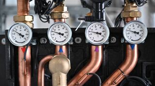 2045 sollen in Deutschland alle Heizungen in allen Gebäuden komplett klimaneutral laufen.