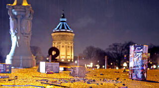 Nach Mitternacht setzt der Regen ein und langsam wird es ruhiger in der Innenstadt.