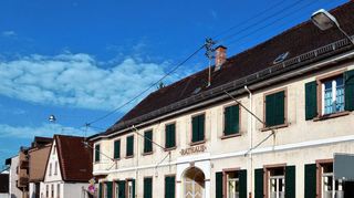 Die TV-Turnhalle am Friedrichsfelder Rathaus.