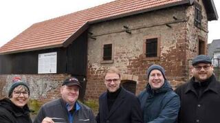 2000 Euro Spende für die Renovierung des Fährhauses.