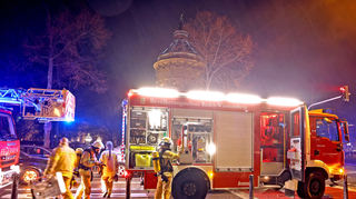 Ehrenamtliche der Freiwilligen Feuerwehr Innenstadt im Einsatz in der Tiefgarage am Wasserturm.