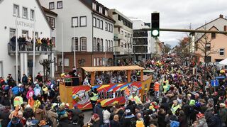 Am 11. Februar werden die Ilvesheimer Straßen wieder voller Närrinen und Narren – wie hier im Jahr 2020 – sein.