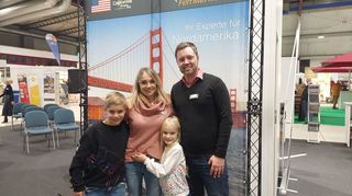 Sandra Kätsch, ihr Mann Jens Rollmann und ihre Kinder Paulina und Ilias informieren über Reisen nach Nordamerika und Kanada.